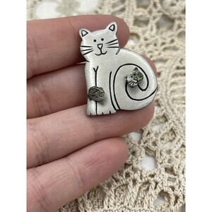 Sitting Cat Marked Chelsea Pewter Lapel Pin With Earrings